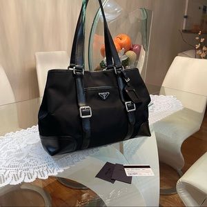 💯% authentic Prada bag